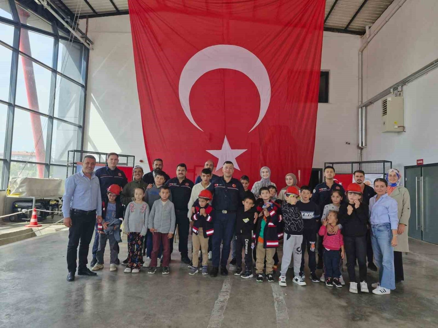 samsunda-ozel-ogrencilere-itfaiye-egitimi