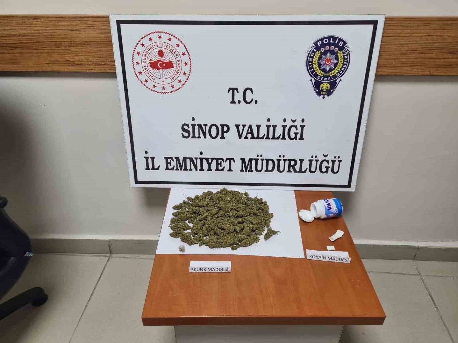 sinopta-uyusturucu-operasyonu-2-gozalti