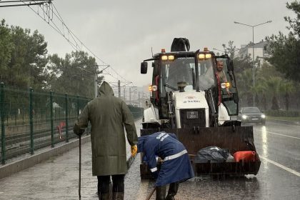 yagmur-suyu-birikintilerine-aninda-mudahale