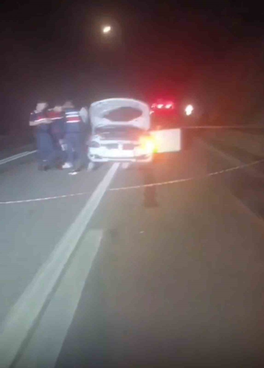 otomobil-park-halindeki-kamyona-carpti-1-olu-1-yarali