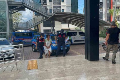 alanyada-mobilya-dukkanini-ve-minibusu-atese-veren-kadin-tutuklandi
