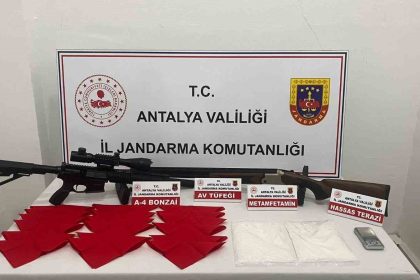 antalyada-200-bin-kullanimlik-uyusturucu-madde-ele-gecirildi
