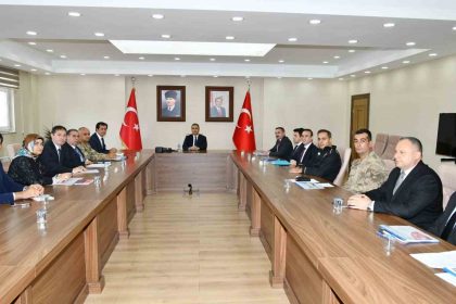 ardahanda-universite-guvenligi-icin-koordinasyon-toplantisi-yapildi