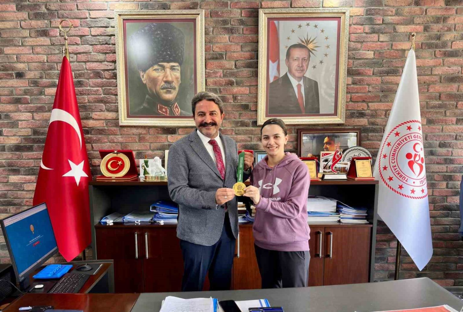 avrupa-sampiyonu-ertunc-il-muduru-kalin-ile-bir-araya-geldi