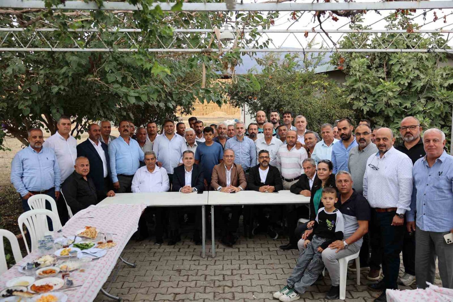 baskan-yapar-muhtarlarla-bir-araya-geldi
