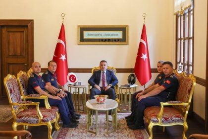 bilecik-valisi-sozer-itfaiye-personelleri-ile-bir-araya-geldi