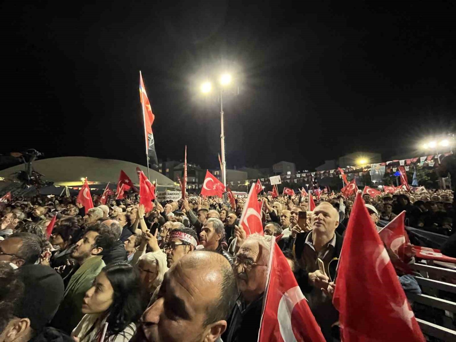 chp-genel-baskani-ozel-kucukcekmecedeki-mitingde-konustu