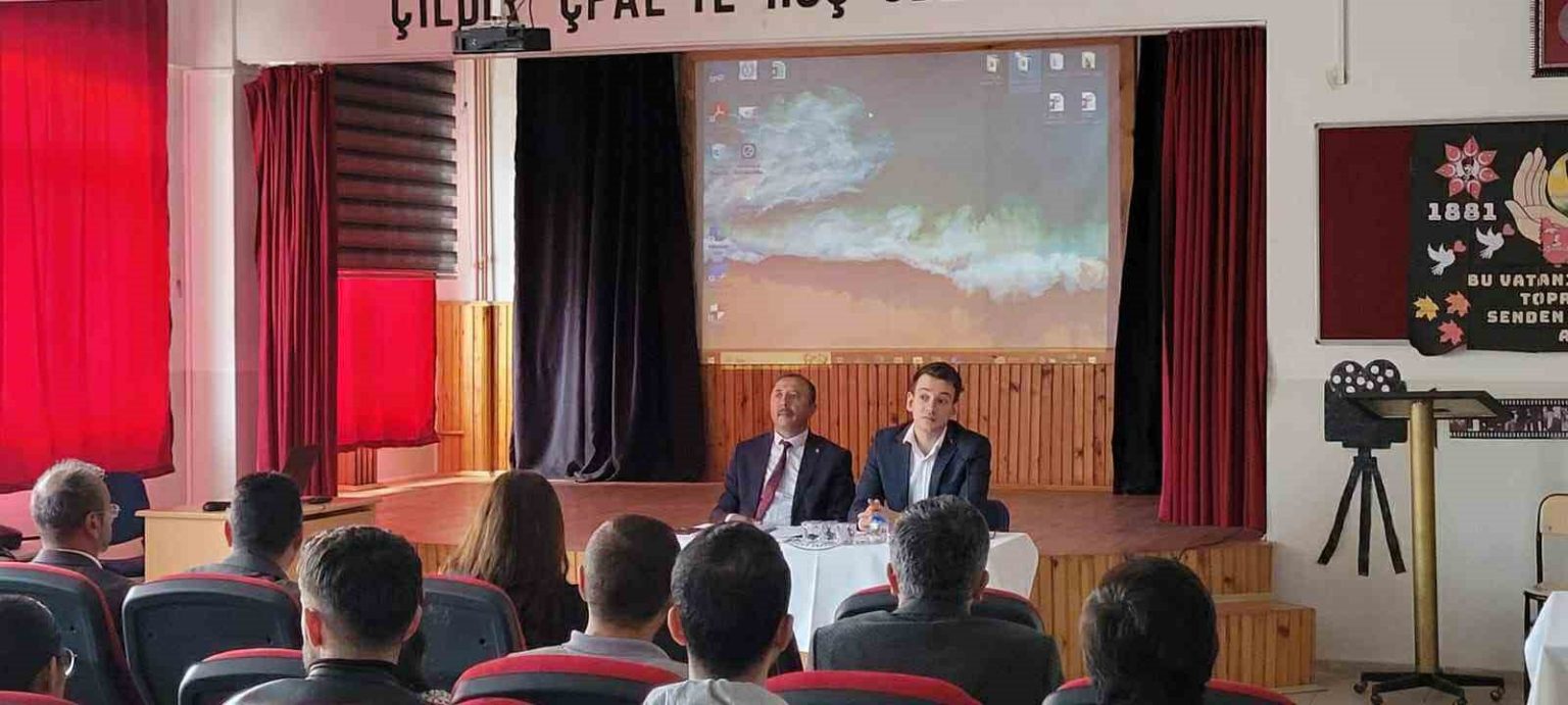 cildirda-tasimali-egitim-servis-soforleri-ile-toplanti-yapildi