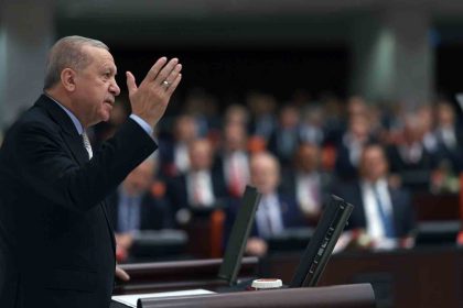 cumhurbaskani-erdogan-vesayetin-kilici-yillarca-milli-iradenin-tepesinde-sallanmaya-devam-etti-hakimiyeti-imtiyazlilarin-elinden-aldik-asil-sahibi-olan-millete-teslim-ettik