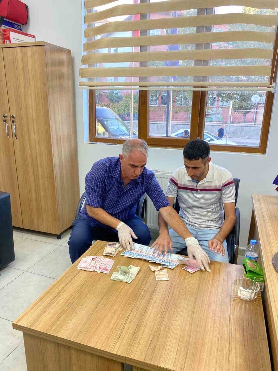 elazigda-dilenci-operasyonu-uzerinden-3-saatte-topladigi-bin-950-lira-cikti