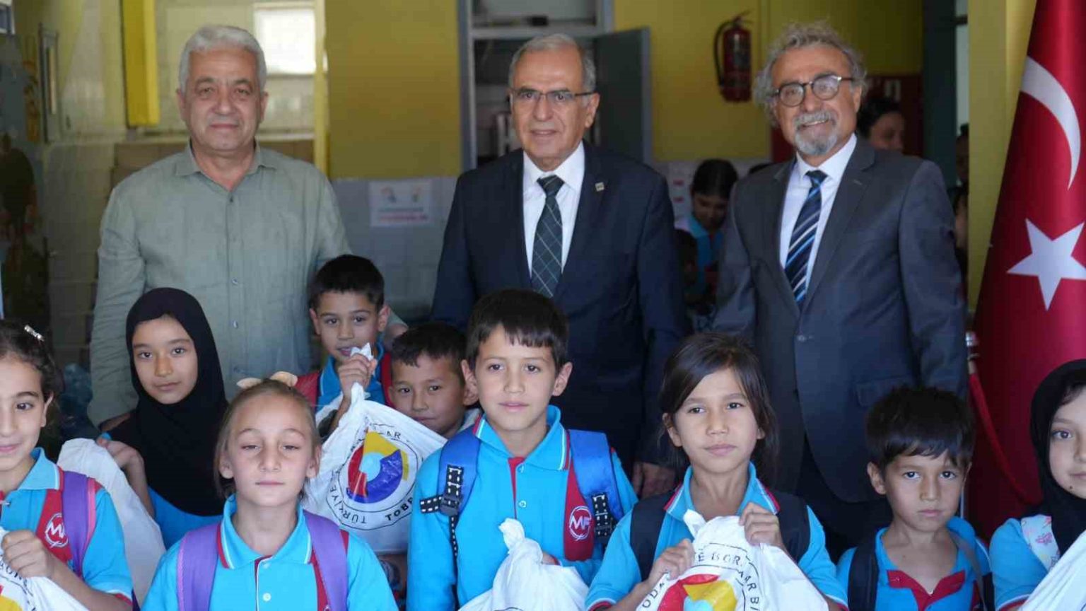 esodan-ilkokullara-kirtasiye-destegi