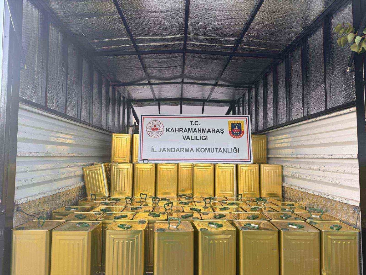 kahramanmarasta-200-teneke-sahte-zeytinyagi-ele-gecirildi