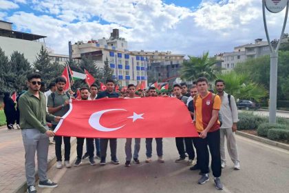 kiliste-universite-ogrencilerinden-filistine-destek-yuruyusu