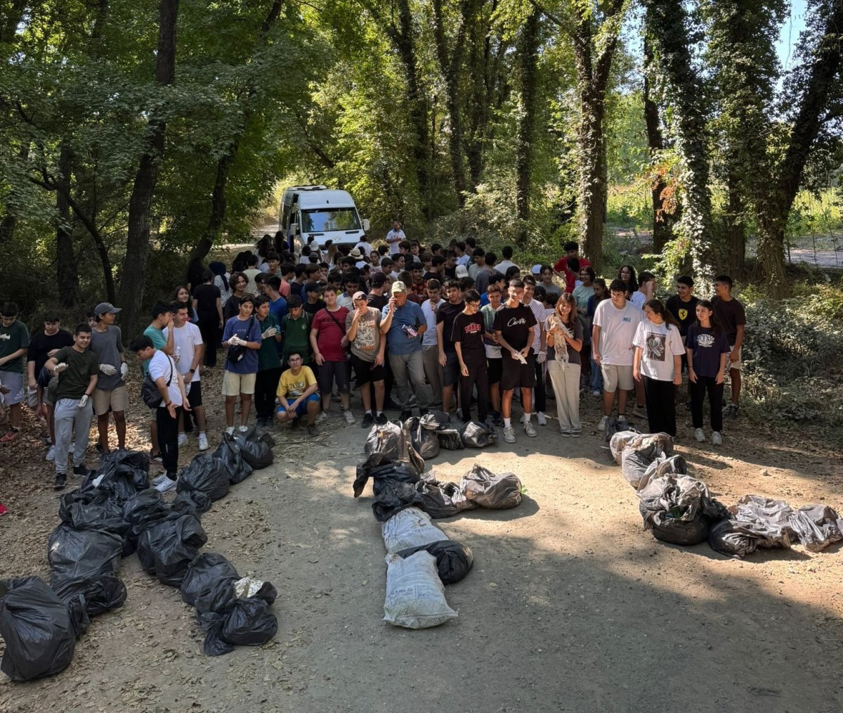 koycegiz-fen-lisesinden-cevre-temizligi-etkinligi