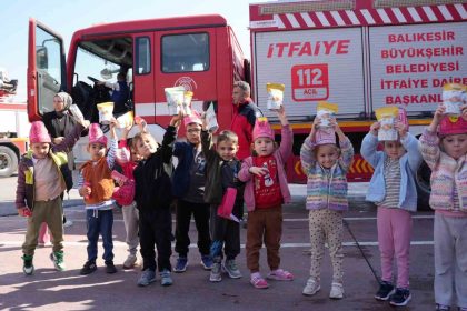 minik-ogrencilerden-itfaiyecilere-anlamli-ziyaret