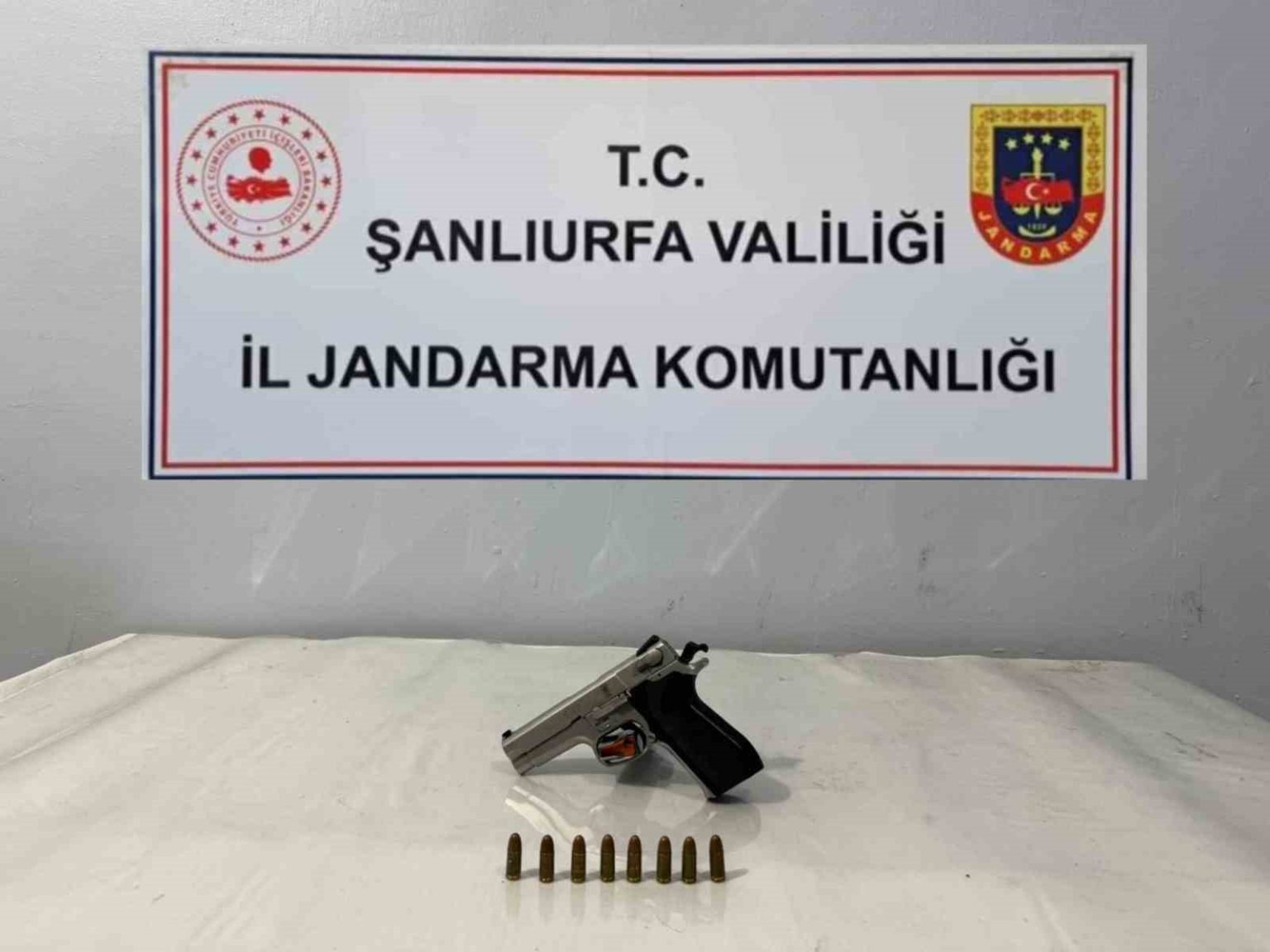 sanliurfada-ruhsatsiz-silah-ele-gecirildi