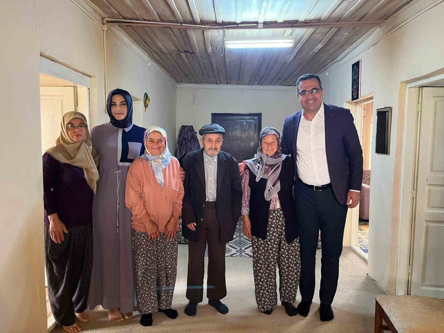 sarigol-kaymakami-dalakdan-yaslilar-gunu-surprizi