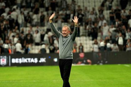 sergen-yalcin-besiktasin-basinda-derbileri-kaybetmiyor