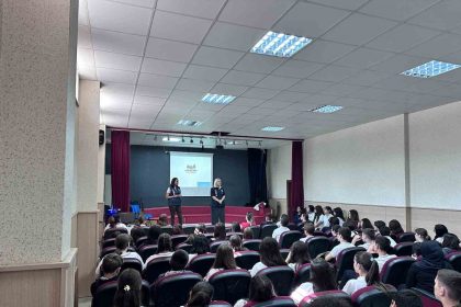 siberay-ile-gencler-siber-suclara-karsi-bilinclendirildi