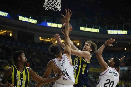 thy-euroleague-fenerbahce-96-paris-basketbol-77