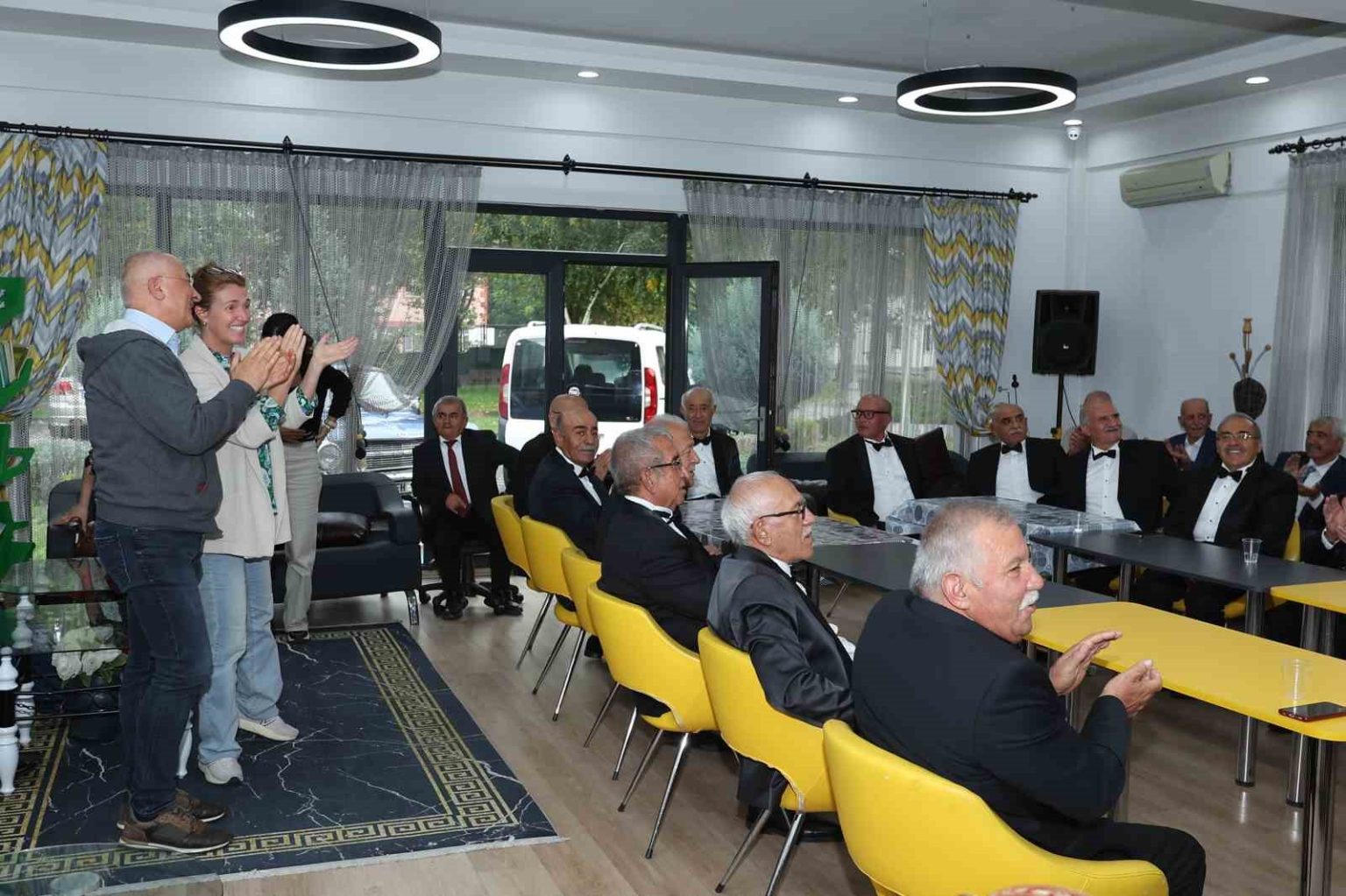 ulu-cinarlar-yasli-yasam-ve-dayanisma-merkezine-hollandali-akademisyenlerden-ziyaret