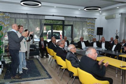 ulu-cinarlar-yasli-yasam-ve-dayanisma-merkezine-hollandali-akademisyenlerden-ziyaret