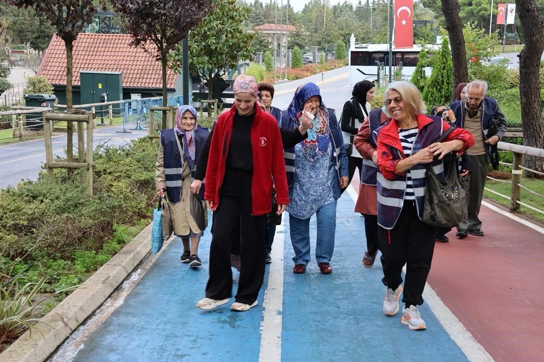 umraniye-belediyesinden-dunya-yaslilar-gunune-ozel-etkinlik