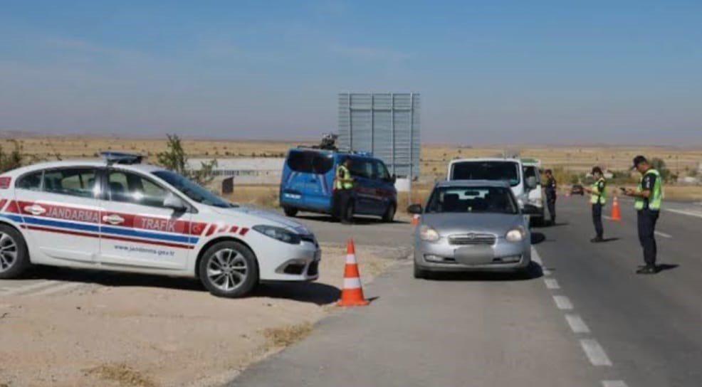uyusturucu-madde-etkisinde-direksiyon-basina-gecti-47-bin-lira-ceza-kesildi