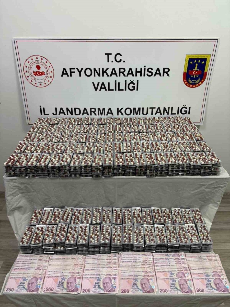 uyusturucu-operasyonda-binlerce-hap-ele-gecirildi