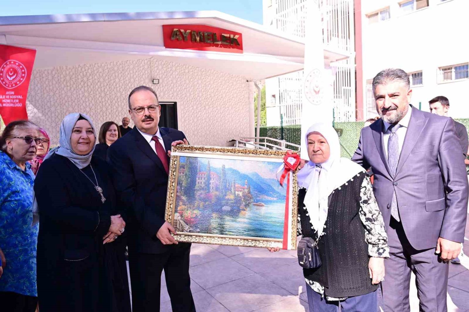 vali-canbolat-yasli-cinarlarla-kahvaltida-bulustu