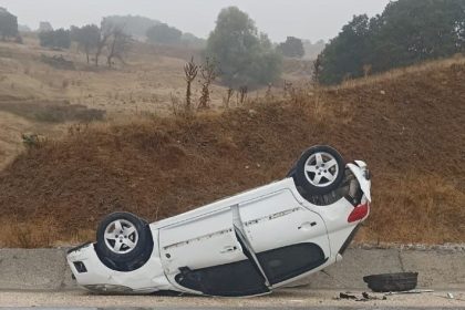 yagis-beraberinde-kazayi-getirdi-2-kisi-yaralandi