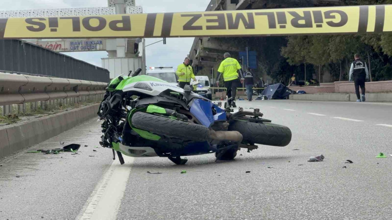 yaya-gecidinde-motosikletin-carptigi-kadin-hayatini-kaybetti