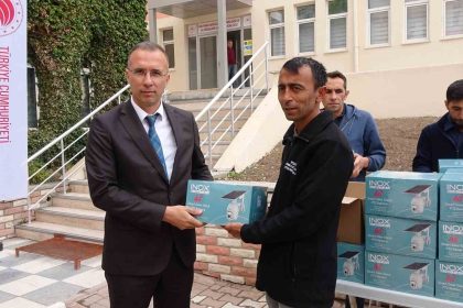 yozgatta-68-ciftciye-kamera-seti-ve-kamp-lambasi-dagitildi