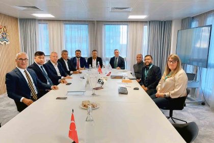 adana-ticaret-odasi-ingilterede-is-birligi-ve-yatirim-kapilarini-araladi