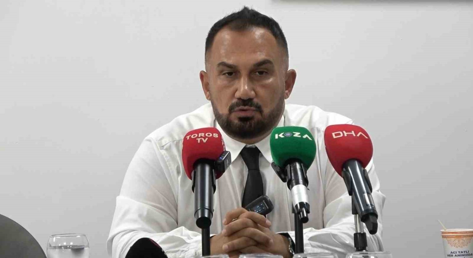 adanaspor-teknik-direktoru-yuksel-yesilova-kimse-elini-tasin-altina-koymadi-maclara-aglayarak-cikiyoruz