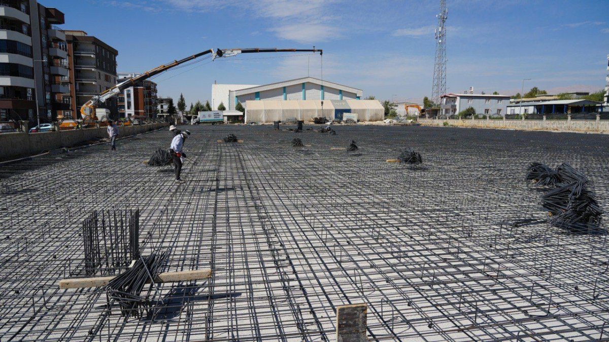 adiyaman-belediyesi-ek-hizmet-binasi-insaati-devam-ediyor