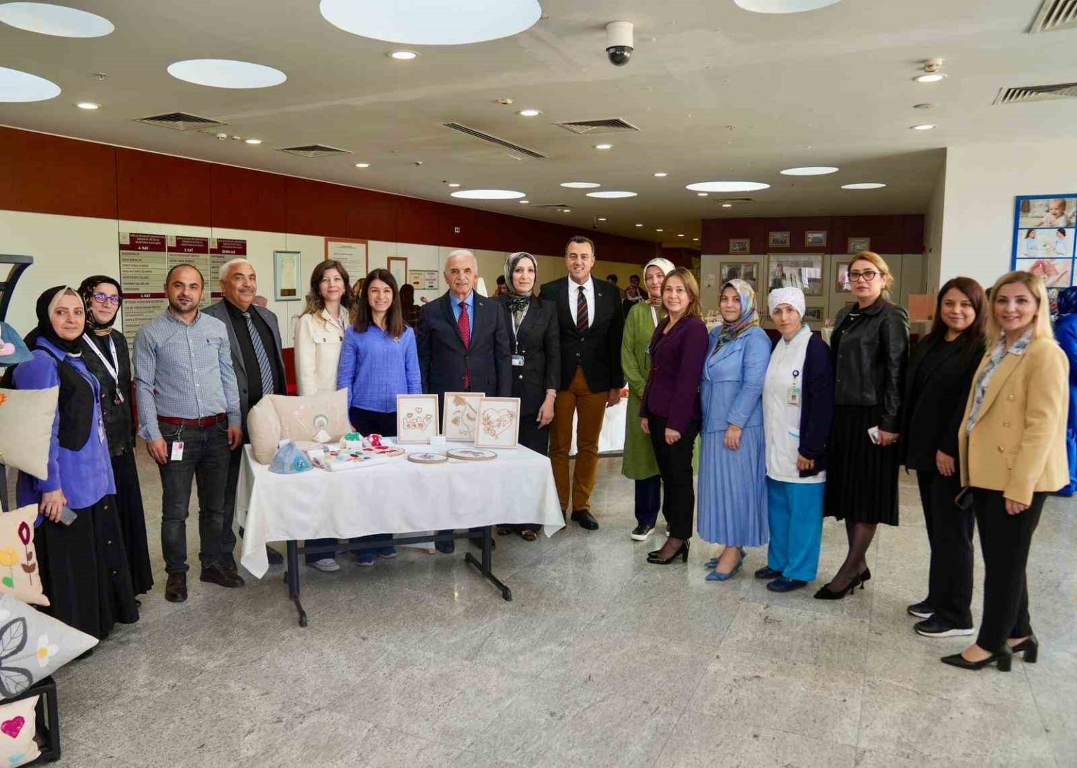 akademi-umraniyeden-hastane-personeli-icin-el-sanatlari-atolyeleri