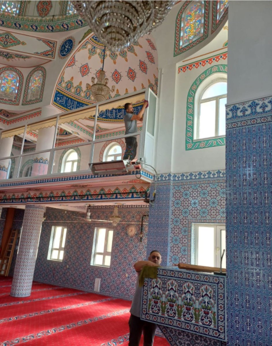 ankarada-camiler-ferah-ve-hijyenik-ortam-icin-tek-tek-temizleniyor