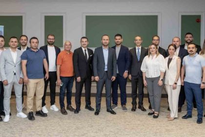 aydem-perakende-is-ortaklariyla-gelecek-vizyonunu-paylasti