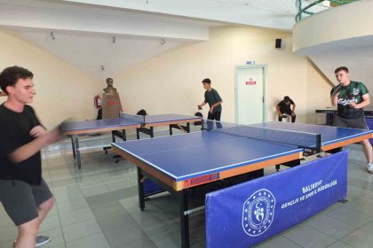 balikesirde-kis-spor-okullari-salonlari-senlendirdi