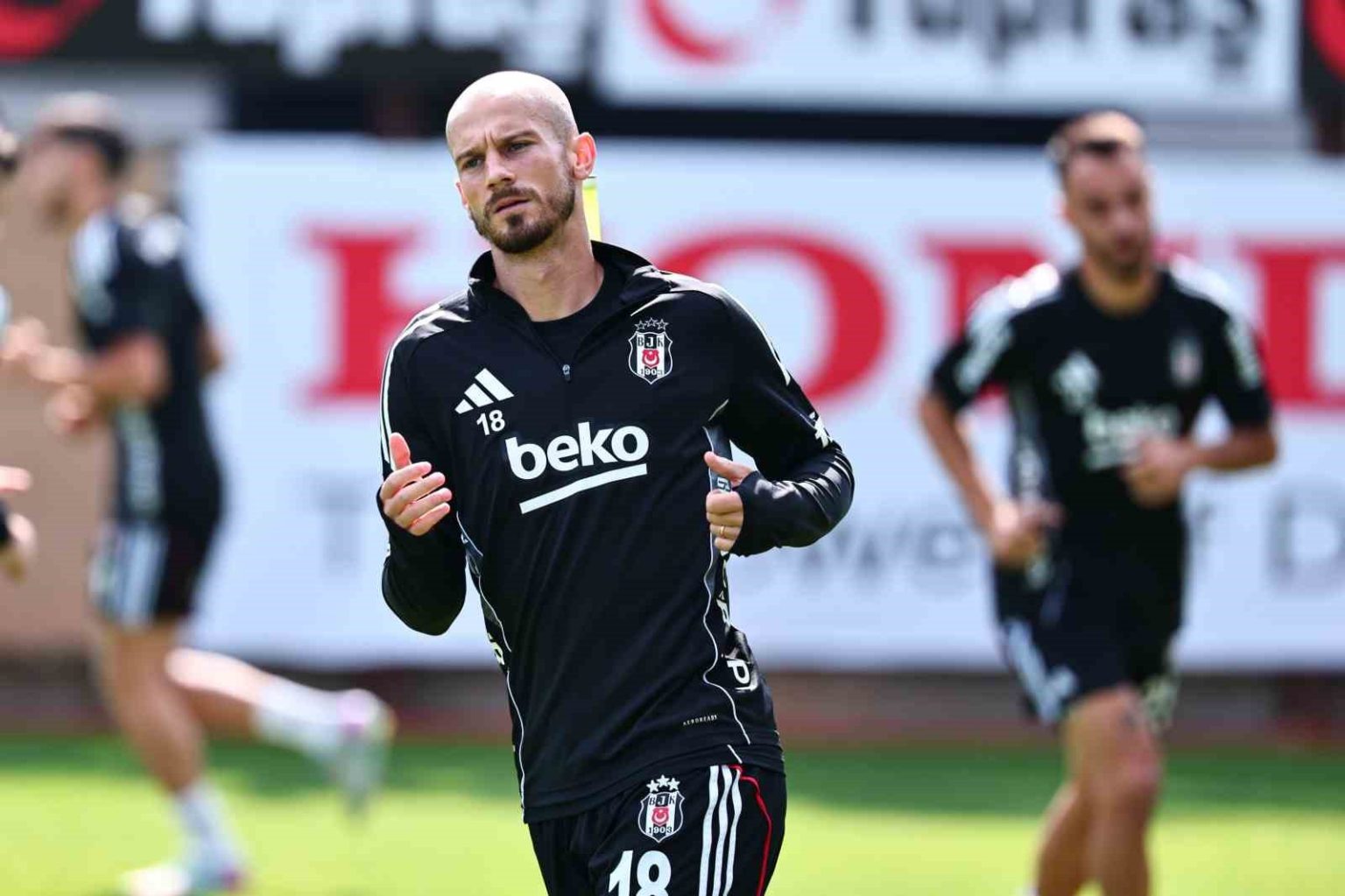 besiktasta-galatasaray-derbisinin-hazirliklari-devam-etti
