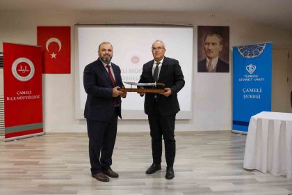 camiler-ve-din-gorevlileri-haftasi-camelinde-kutlandi