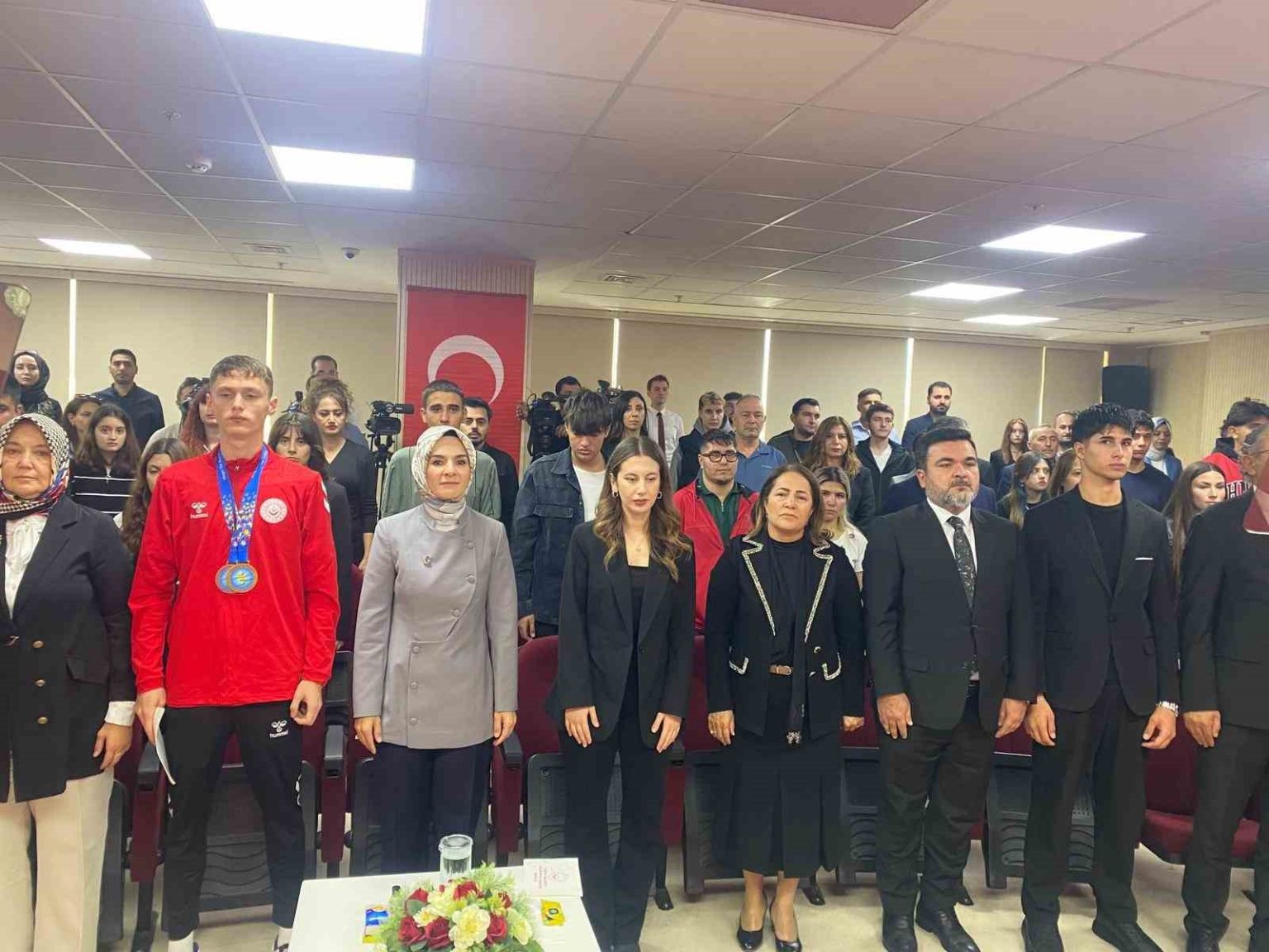 devlet-korumasindaki-742-genc-kamu-kurumlarina-atandi