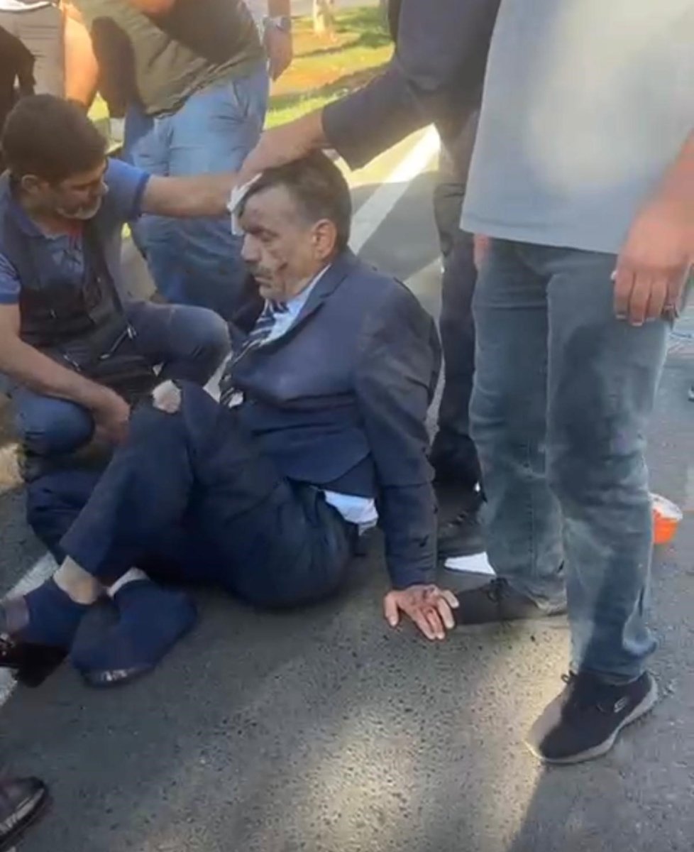 diyarbakirda-yolun-karsisina-gecmeye-calisan-yayaya-minibus-carpti