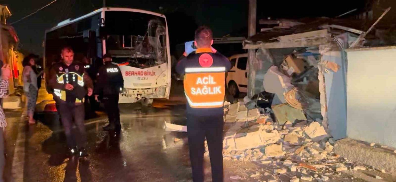 edirnede-minibus-eve-girdi