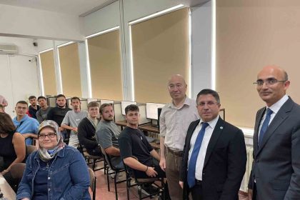 edremit-meslek-yuksekokulunda-efe-berk-sakin-bilgisayar-laboratuvari-acildi
