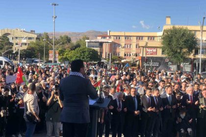 erzincanda-israilin-saldirdigi-kuresel-sumud-filosuna-destek