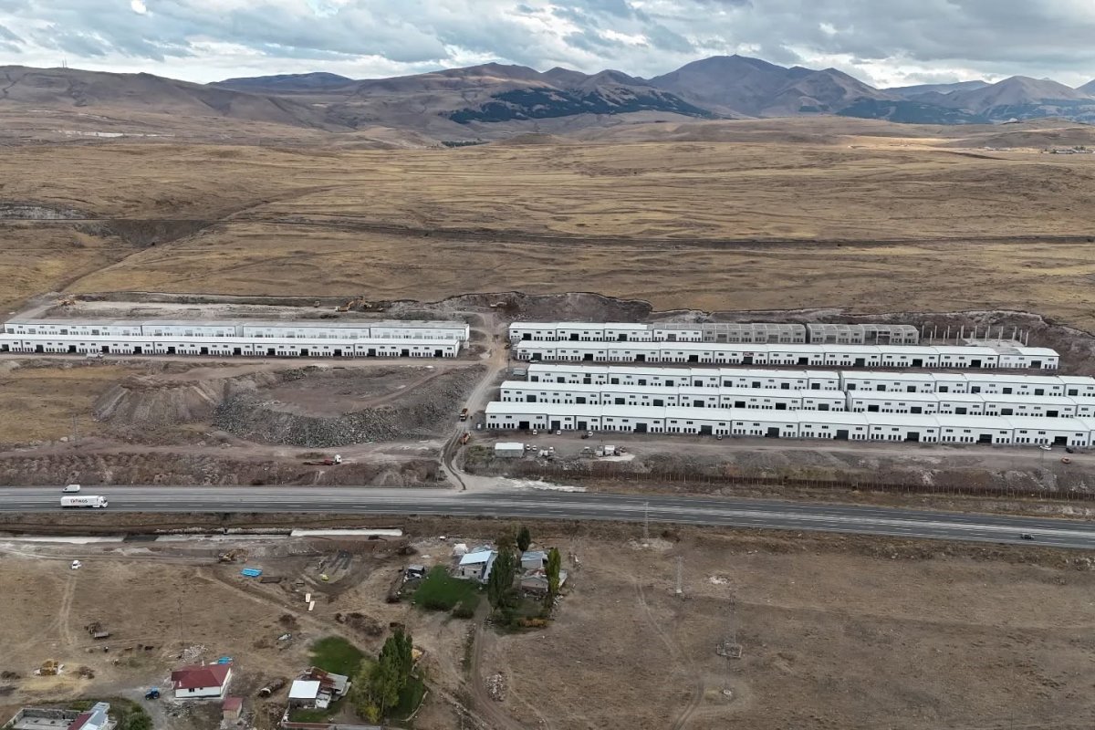 erzurum-mobilyacilar-sitesinin-yapimi-devam-ediyor