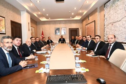 erzuruma-model-fabrika-geliyor