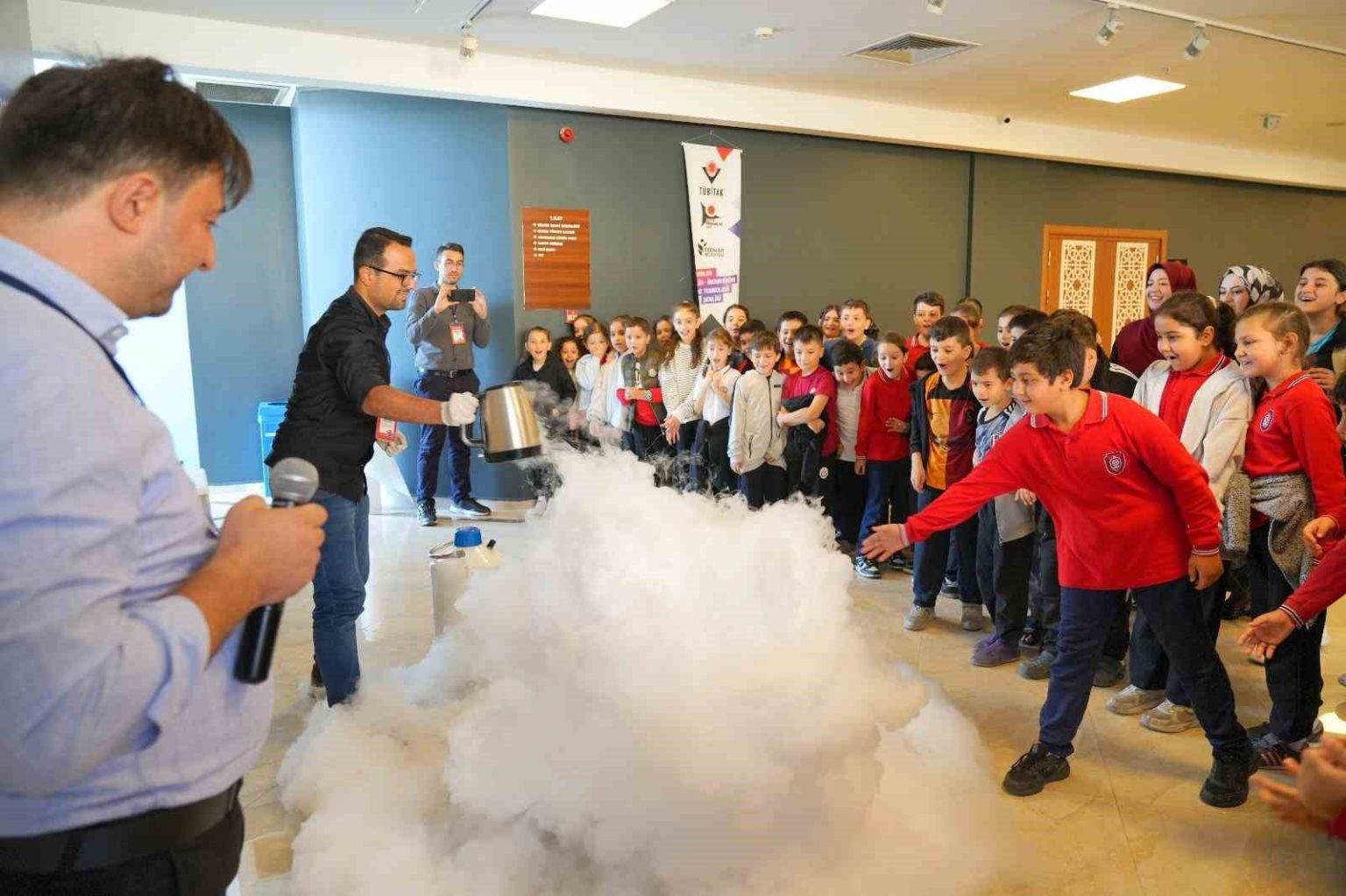 esenler-bilim-inovasyon-ve-teknoloji-senligi-basladi